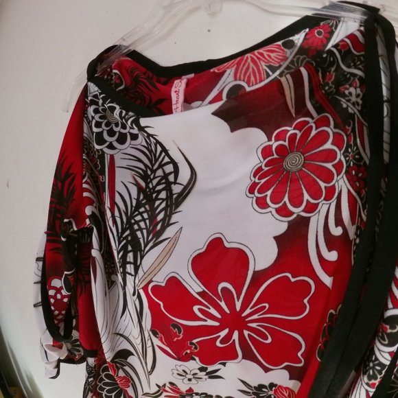 Patterned Slit-Sleeve Blouse - Picture 6 of 6